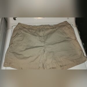 TOMMY HILFIGER Women's Khaki Shorts Size 14 Mid-rise Beige Flat Front Pre-owned